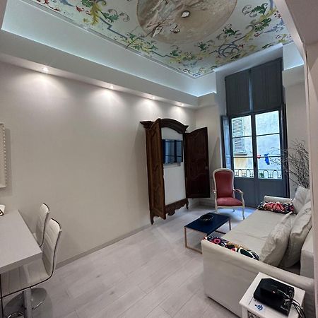 Luxury Apartment In The Heart Of Old Town Nice. Luaran gambar