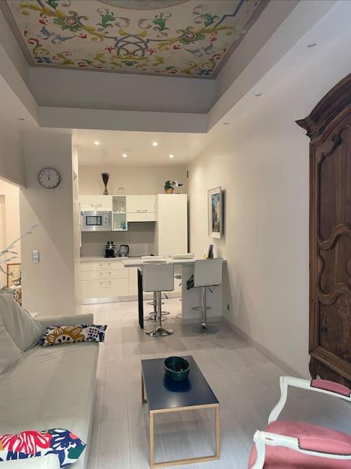 Luxury Apartment In The Heart Of Old Town Nice. Luaran gambar